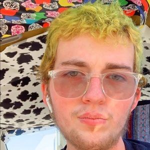 Meet your Posher, Alex